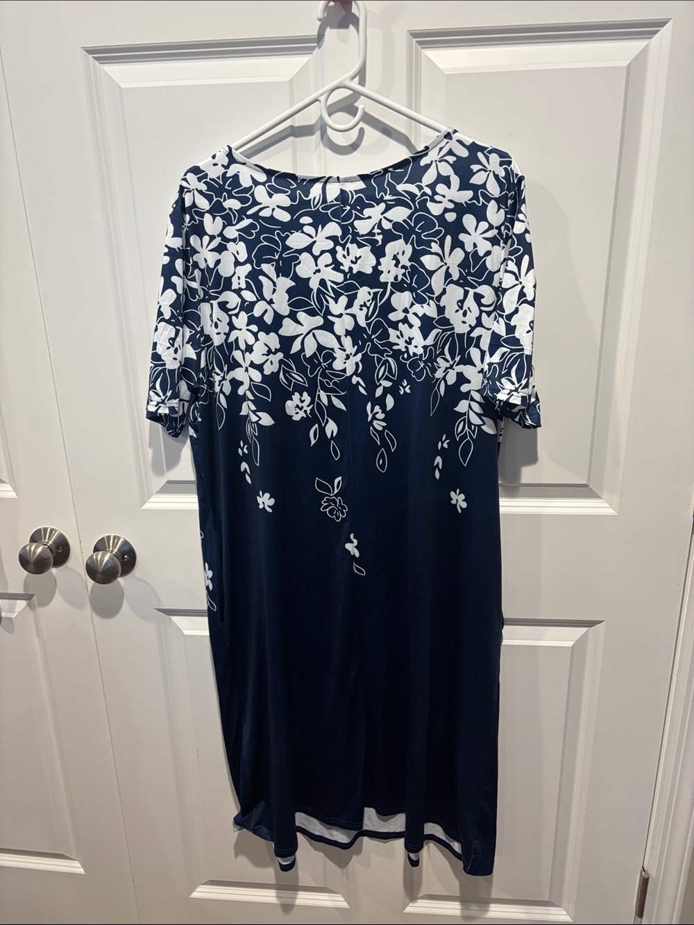 Navy and White Floral Button-Front Dress - Picture 6 of 6